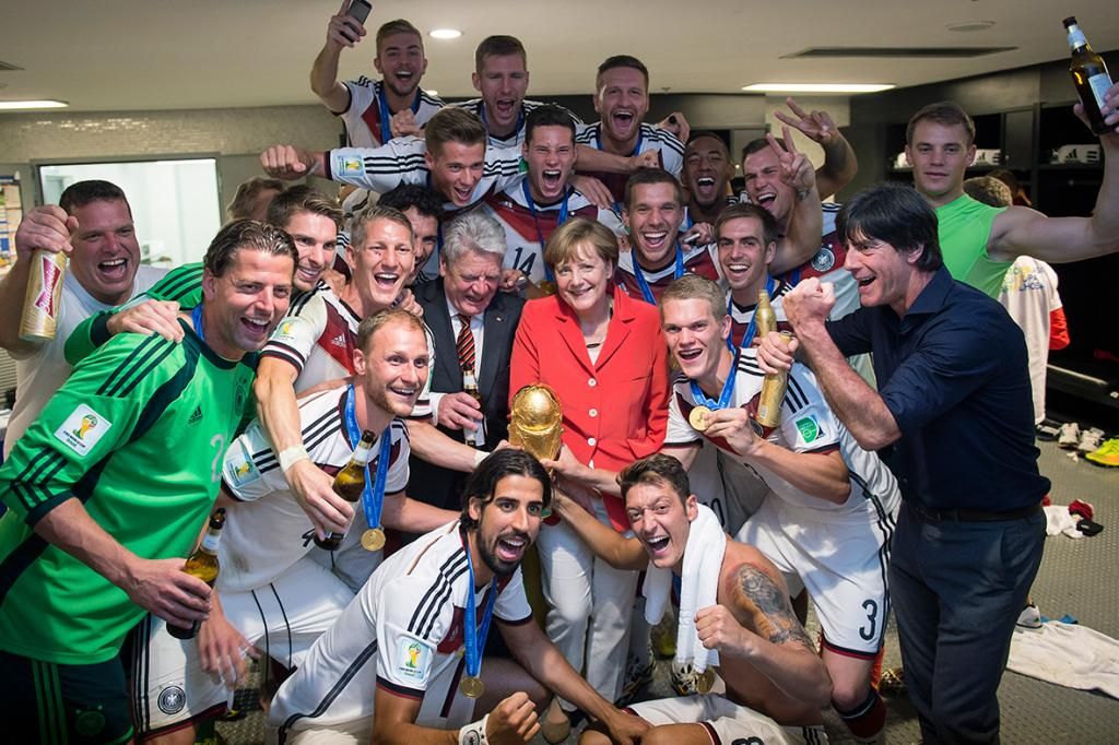 world-cup-merkel_zps0c56d3f4.jpg