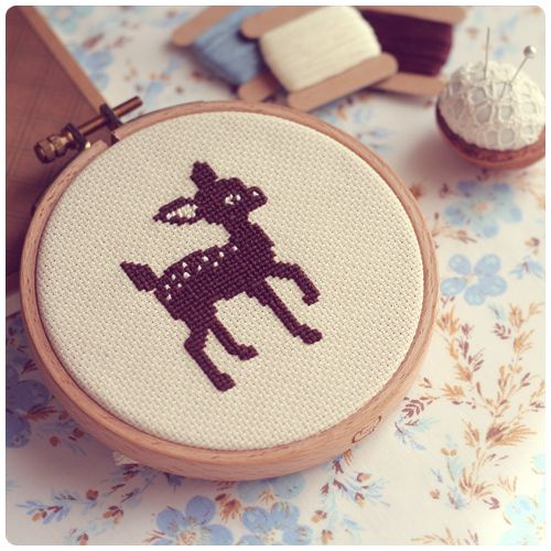 photo deer_embroidery_zpsfbccfb5a.jpg