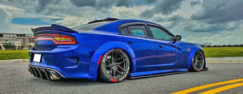 photo charger widebody carbon fiber_zpsitdcv2xj.jpg